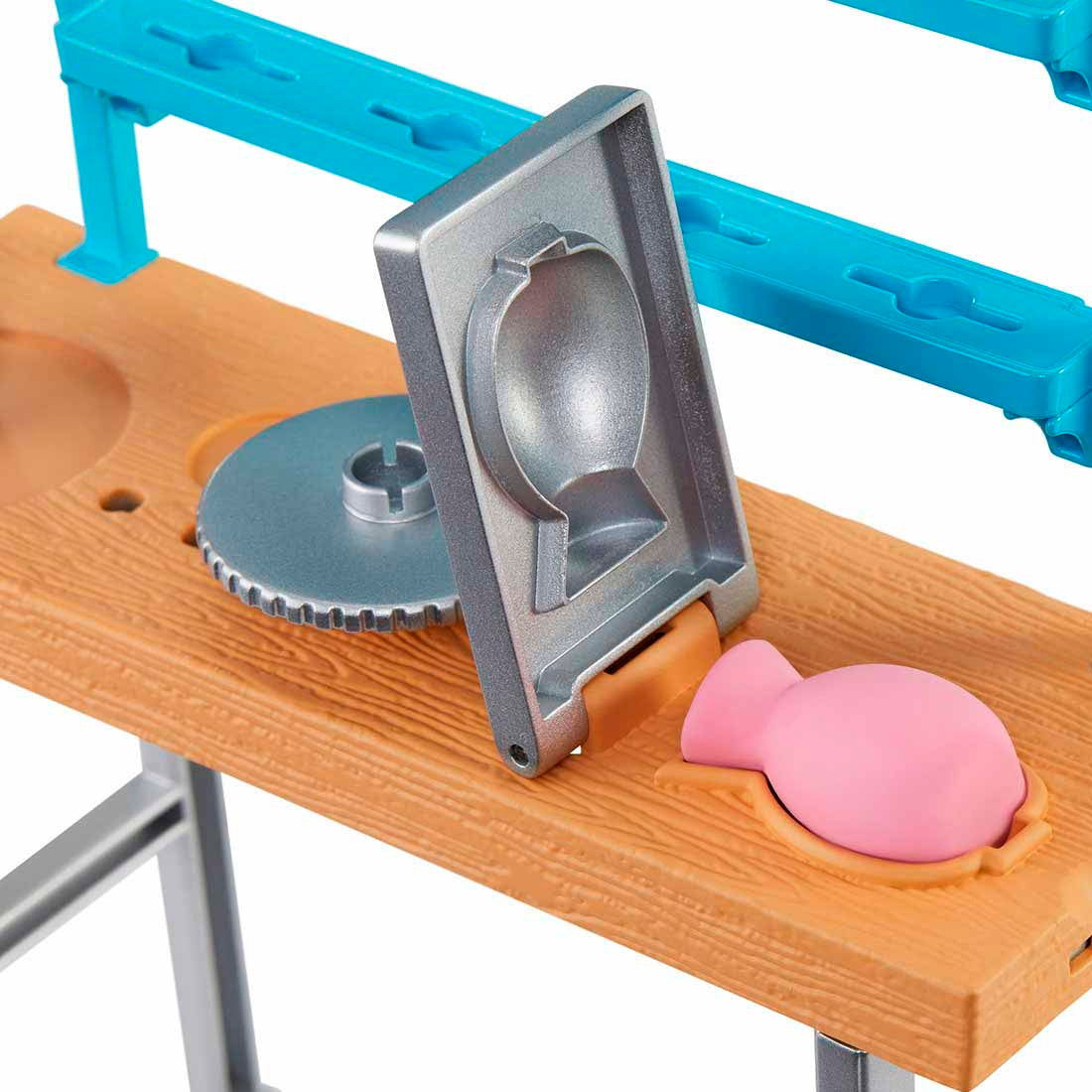 Barbie Sanat Atölyesi Oyun Seti HCM85