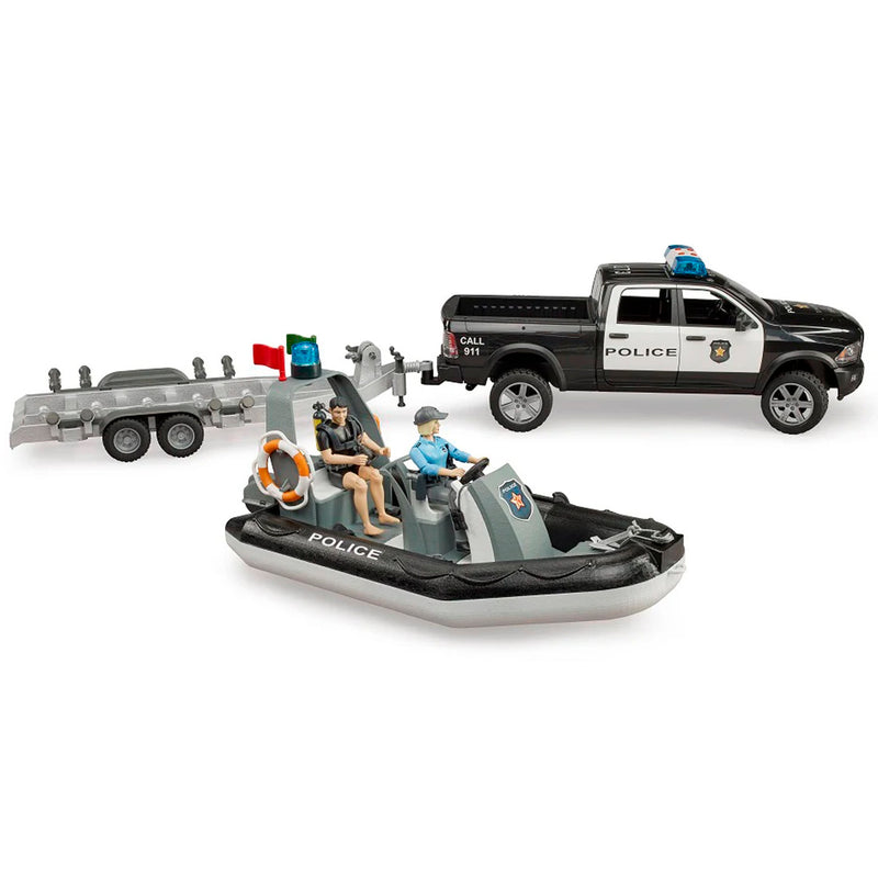 Bruder Ram 2500 Polis Aracı ,Römork, Zodyak, 2 Figür ve Aksesuarlar BR02507