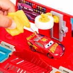 Cars Mack Tır Renk Değişimi Eğlencesi Oyun Seti HPD82