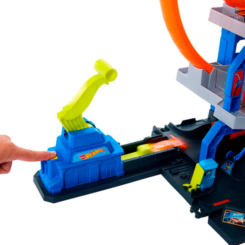 Hot Wheels City Mega Garaj Oyun Seti JBM74