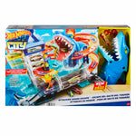 Hot Wheels Köpek Balığından Kaçış HDP06