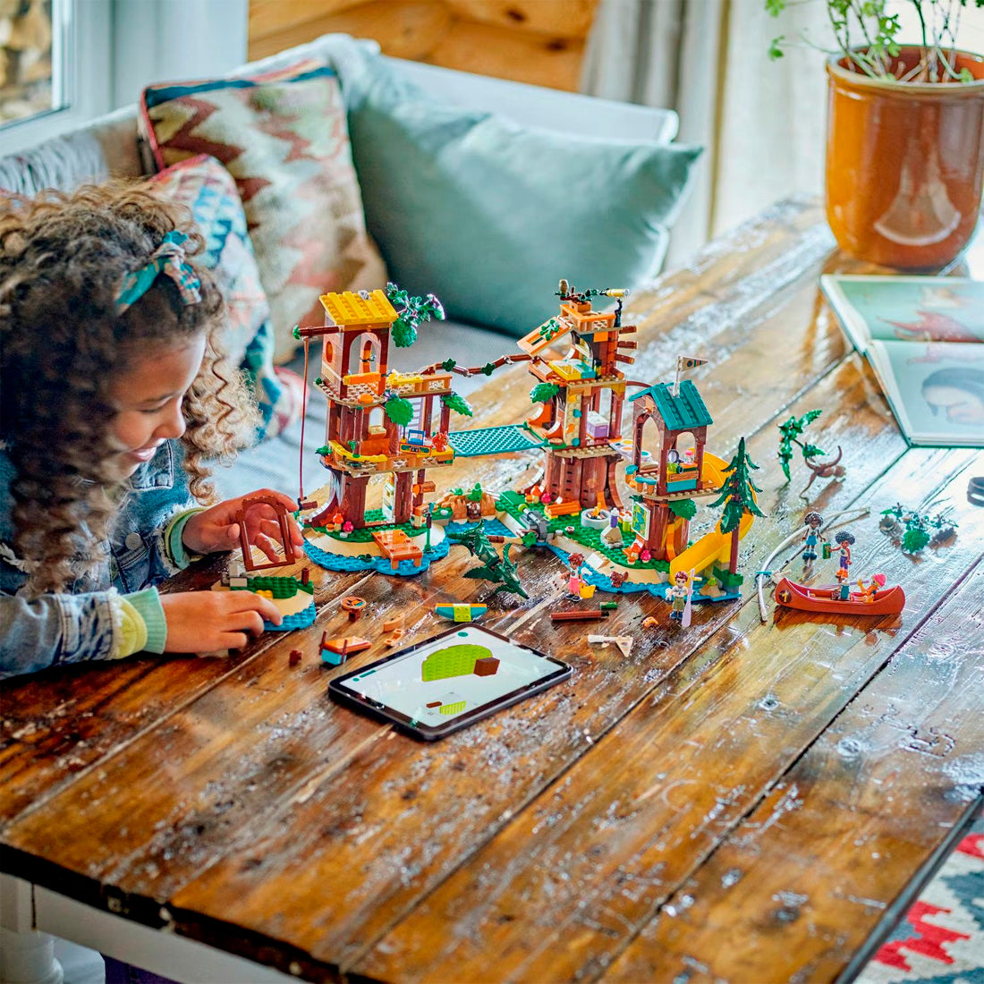 Lego Friends Macera Kampı Ağaç Ev 42631