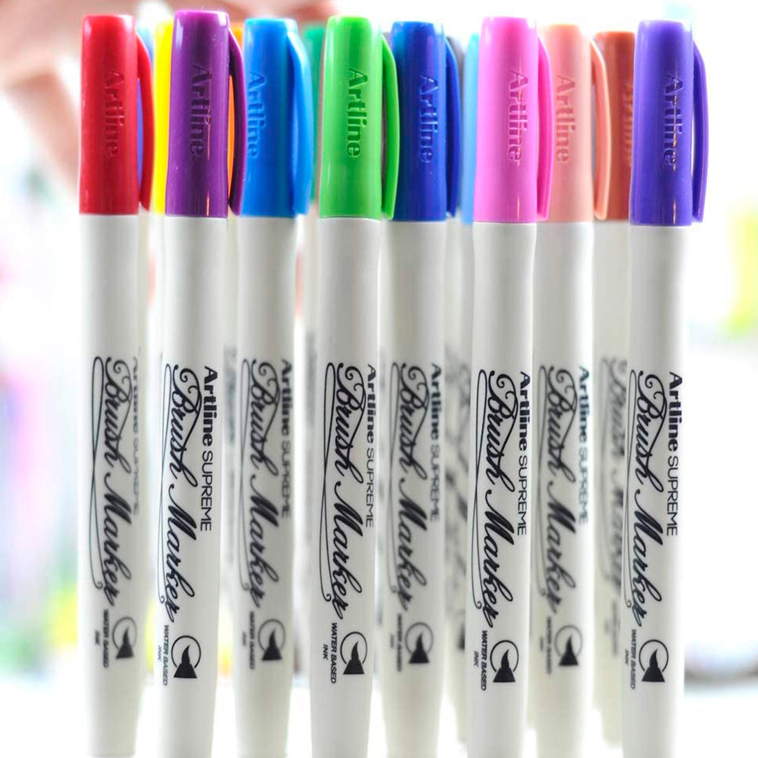 Artline Supreme Turuncu Brush Uçlu Kalem - Sanat, Çizim ve İllüstrasyon Marker