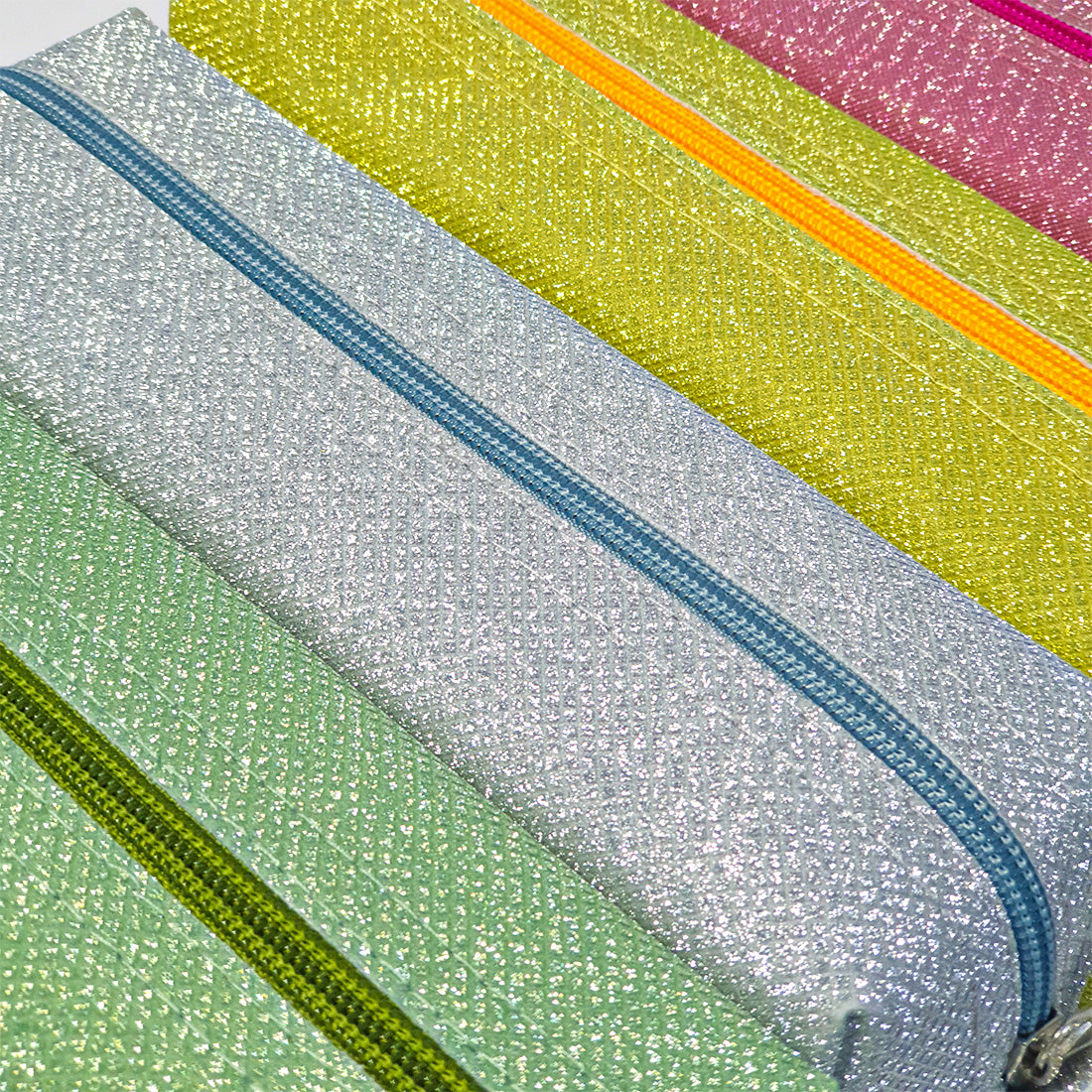 B&D Disco Büyük Boy Simli Kalem Çantası KCS090