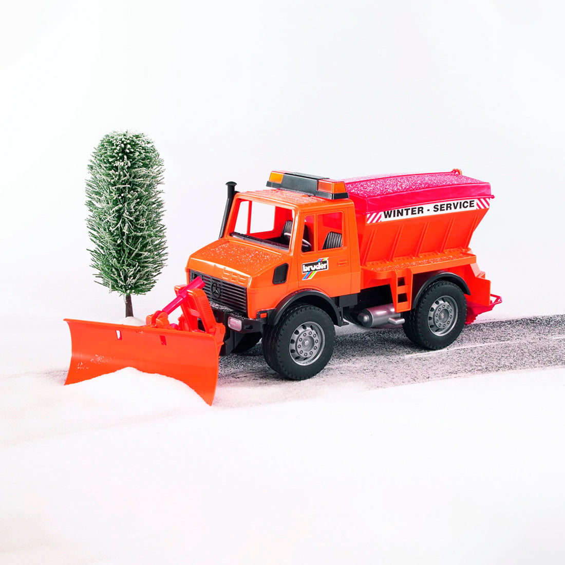 Bruder Mercedes Unimog Kar Temizleyici BR02572