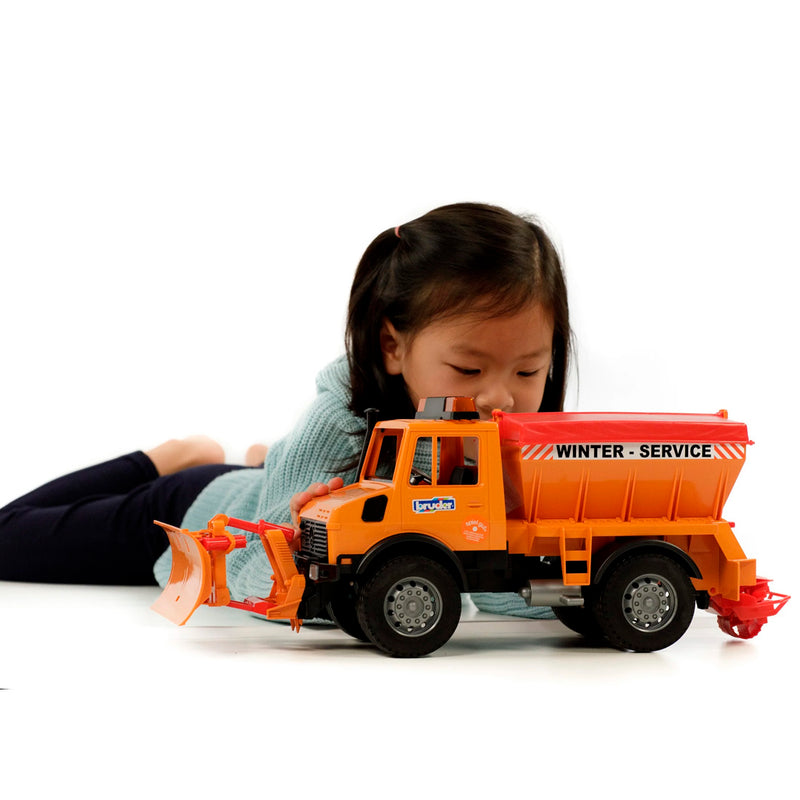 Bruder Mercedes Unimog Kar Temizleyici BR02572