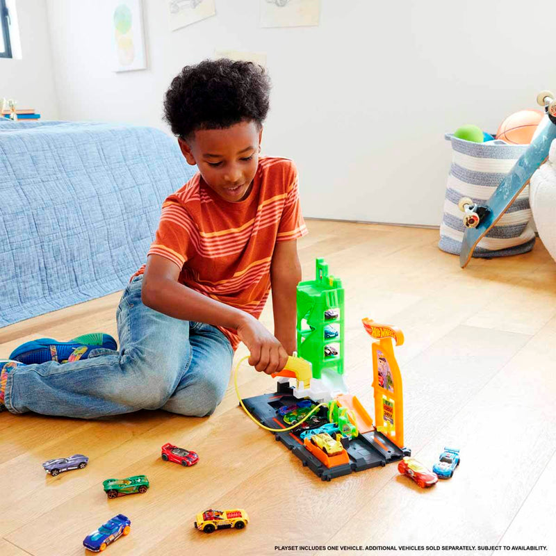 Hot Wheels Elektrikli Araç Şarj İstasyonu Oyun Seti HTN79