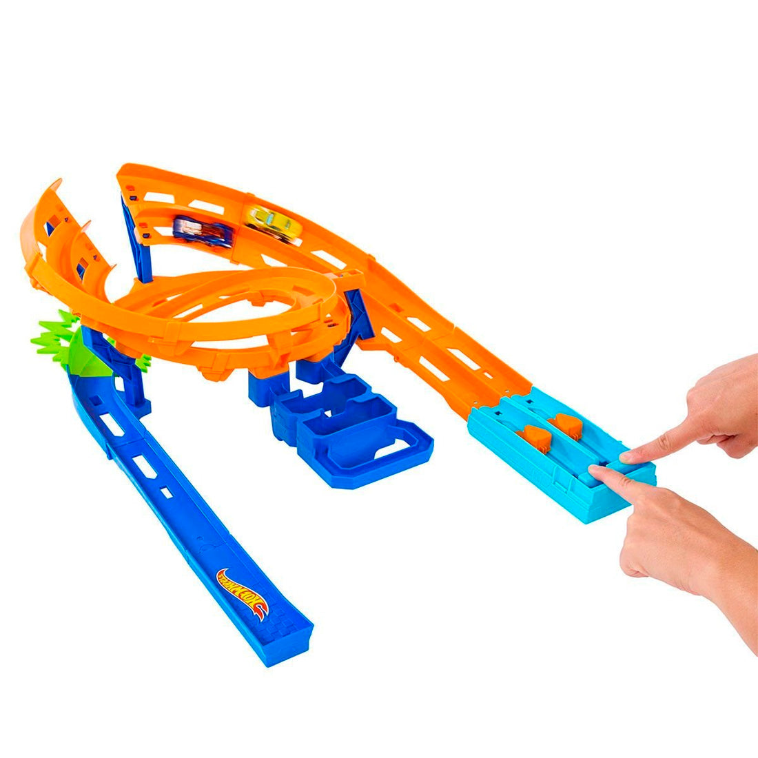 Hot Wheels İkili Yarış ve Akrobasi Pisti HTK17