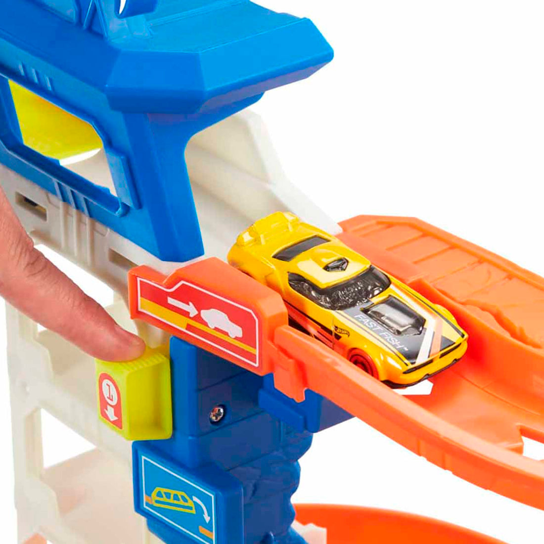 Hot Wheels Köpek Balığından Kaçış HDP06