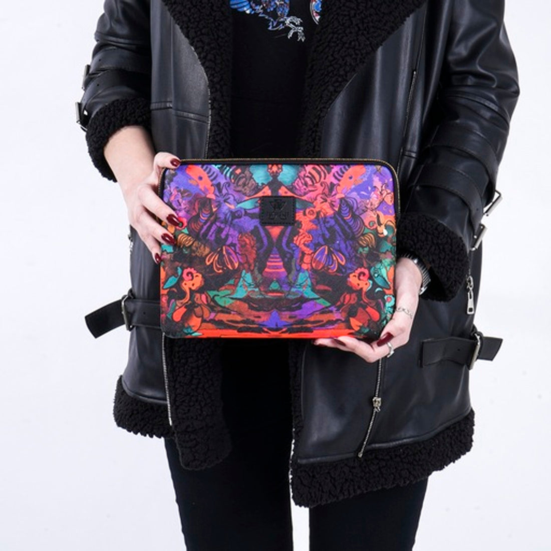 Minbag Bashaques Manish Tablet Kılıfı