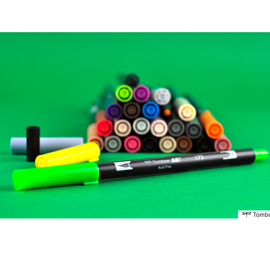 Tombow AB-T Koyu Yeşil Çift Uçlu Grafik Kalemi - Sanat, Çizim ve İllüstrasyon Kalemi
